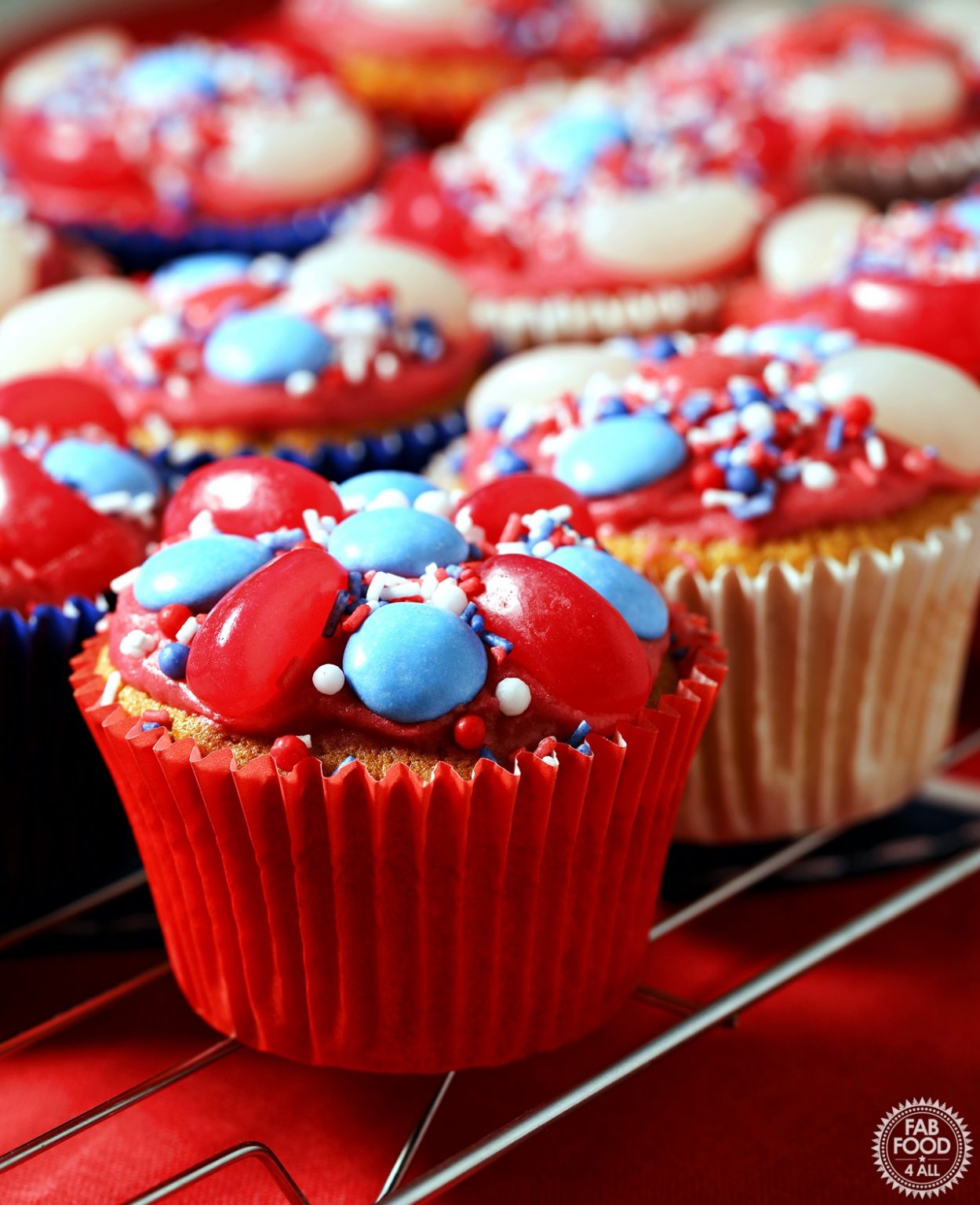 Jubilee Cupcakes red, white & blue! Fab Food 4 All