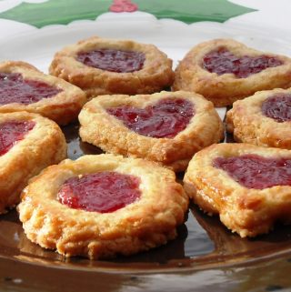 Hallon Cookies on a plate.