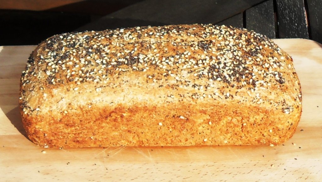 Spelt and Wholemeal No-knead Loaf with poppy and sesame seeds