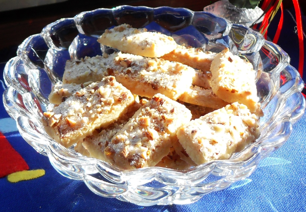Finsk Brød (Finnish Shortbread) - almond butter cookies! Fab Food 4 All