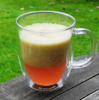Apple Grape & Kiwi Quencher in a glass mug