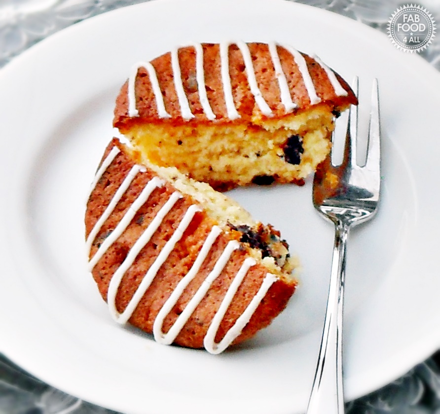 Chocolate Chip Marmalade Cakes - Fab Food 4 All #cupcakes #marmalade #chocolatechip #baking #cake