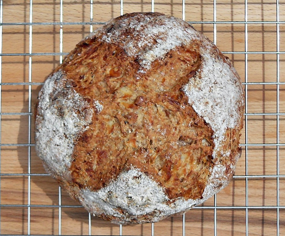 Wholemeal Cheddar and Apple Chutney Soda Bread with Cider - Fab Food 4 All