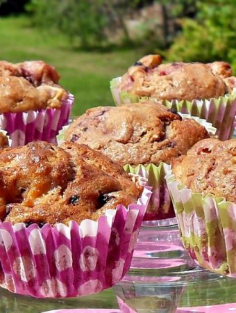 Blackberry, Apple & Speculaas Muffins, healthy, nutritious, 5-a-day, snack, packed lunch, high fibre, vegetarian