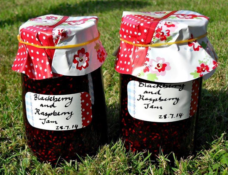 Blackberry and Raspberry Jam, fruity & delicious! Fab Food 4 All