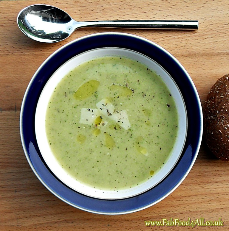 Courgette Soup with garlic, basil and parmesan cheese. Healthy, vegetarian, frugal, economical, cheap, quick, easy, broth, 