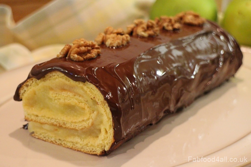 Apple & Chocolate Swiss Roll, low-fat, healthy, cake, dessert,