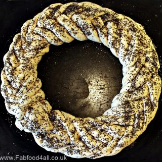 Spelt and Chia Fishtail Plait Loaf, wreath, ring, bread, artisan, healthy, breadmaking, dough, recipe