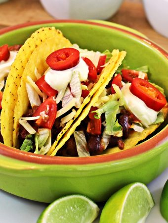 Chilli con Carne Tacos made with Schwartz Recipe Mix for a great quick meal! Fab Food 4 All