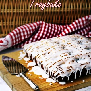 Spiced Prune Traybake, made with tinned prunes! Fab Food 4 All #prunes #cake #traybake